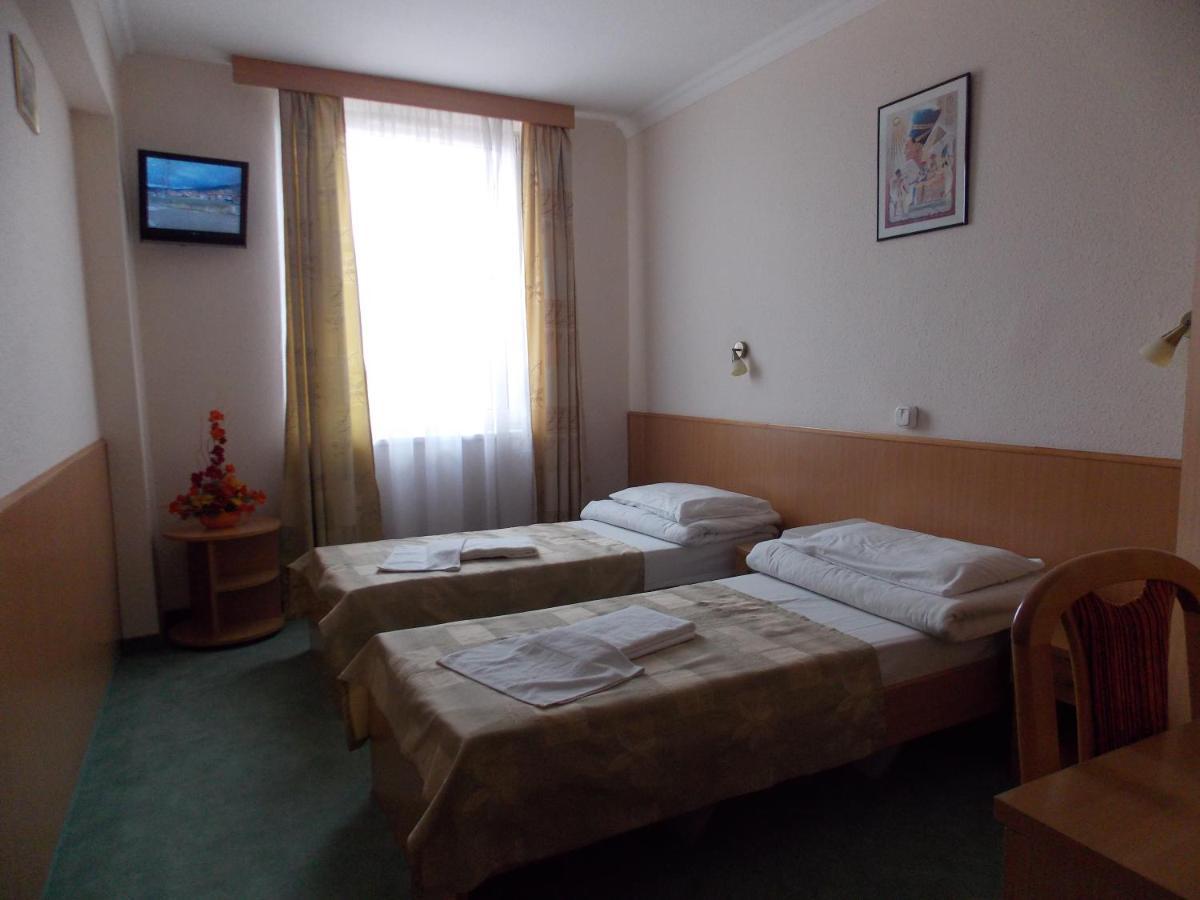 Hotel Zuglo Budapest Habitación foto